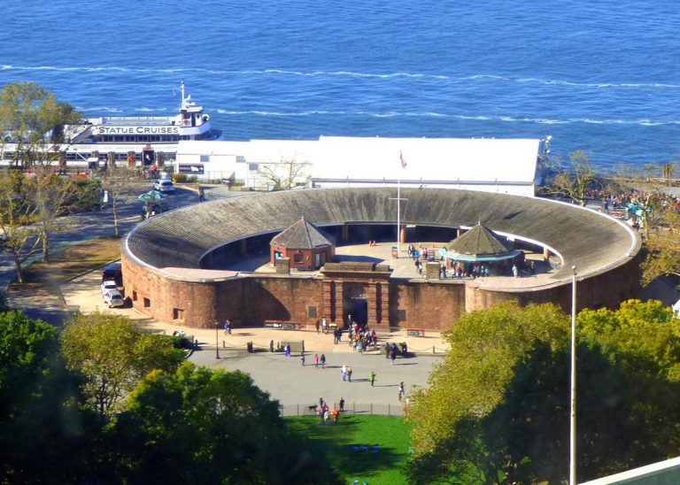 Castle Clinton - бурное прошлое невзрачного здания — New York
