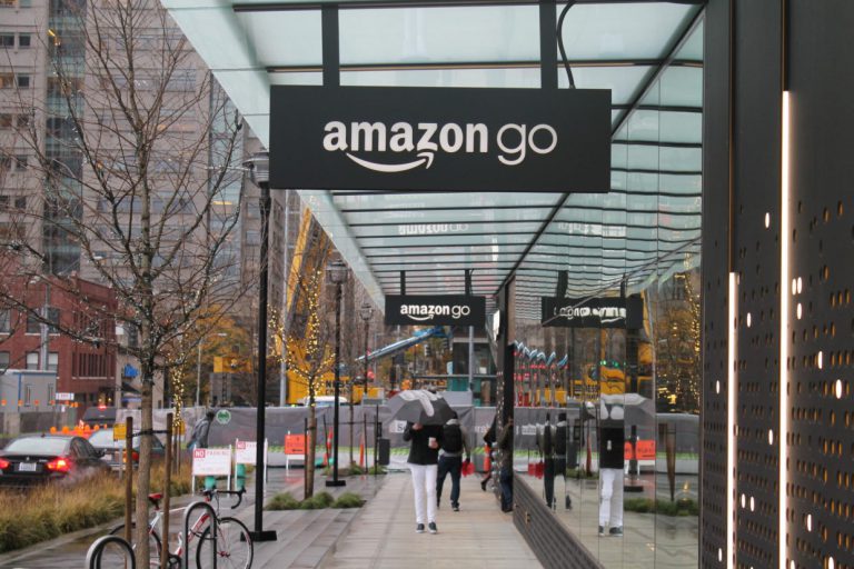 В Нью-Йорке откроют продуктовый магазин Amazon - без очередей и касс — New York
