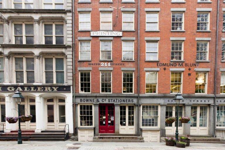 Топ 7 самых старых зданий в Манхэттене — New York