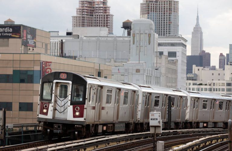 В Нью-Йорке подорожают проезд в метро, туннели и мосты — New York