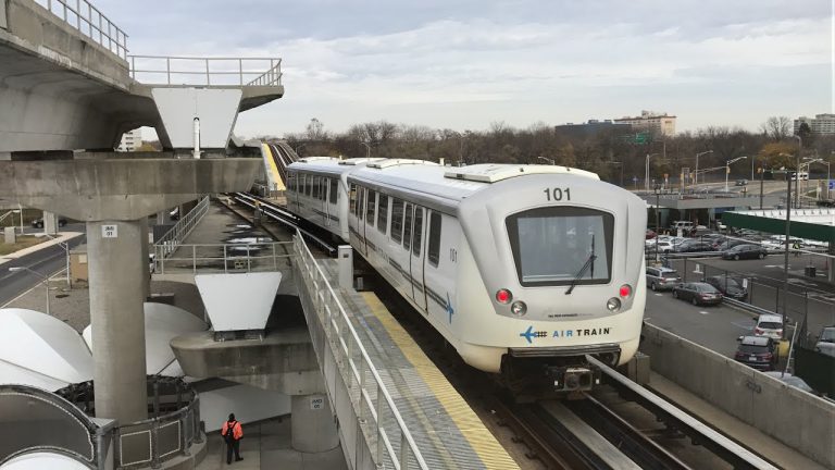 Поездка на AirTrain и такси в JFK может подорожать — New York