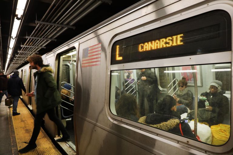 В туннеле поезда L появится телефонная связь и доступ к Wi-Fi — New York