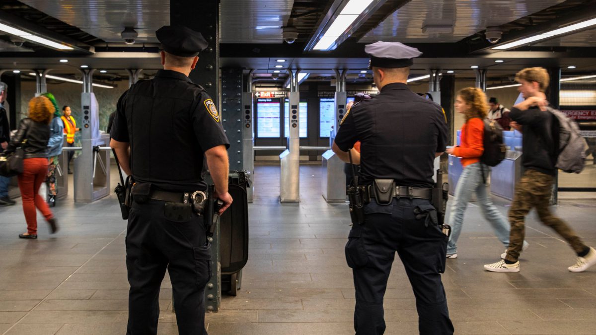 Правление MTA одобрило наем 500 новых полицейских для работы в метро — New York