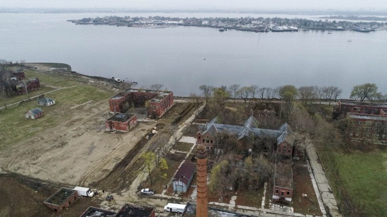 В Нью-Йорке планируют открыть мемориал погибшим от COVID-19 — New York