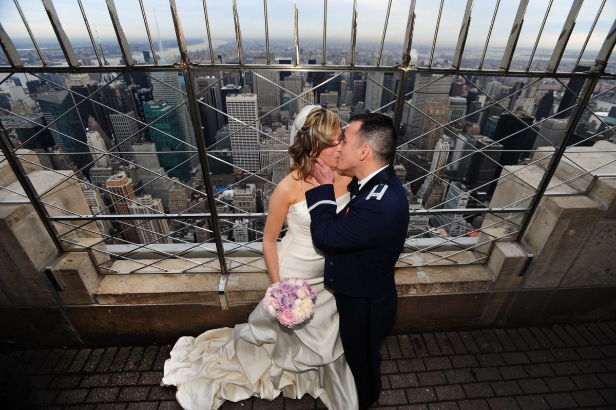 Empire State Building приглашает пары на бесплатную фотосессию — New York