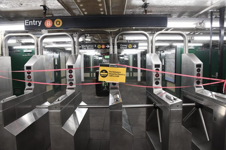 Метро Нью-Йорка возвращается к почти круглосуточной работе  — New York