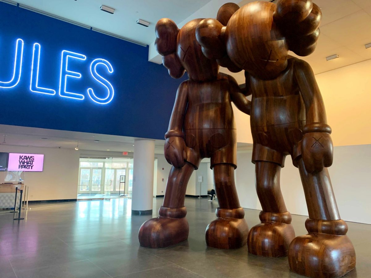 В Бруклинском музее открывается новая выставка KAWS — New York