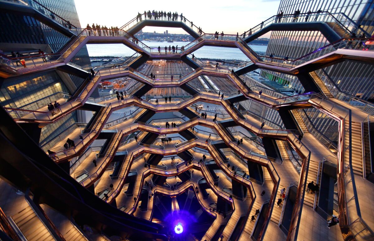 Vessel в Hudson Yards запретили посещать в одиночку — New York