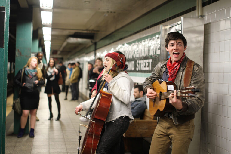 В метро Нью-Йорка снова заиграет музыка — New York