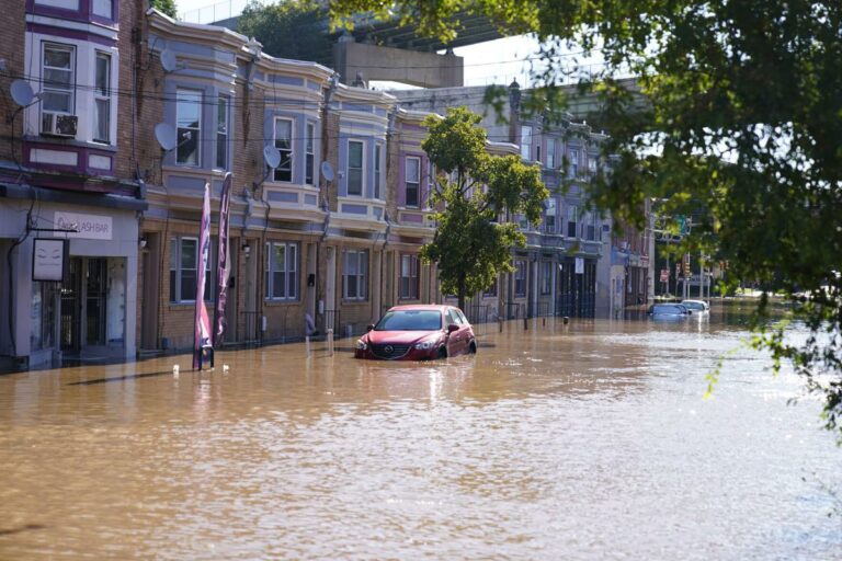 Чего ждать жителям подвальных помещений в Нью-Йорке после урагана Ида — New York